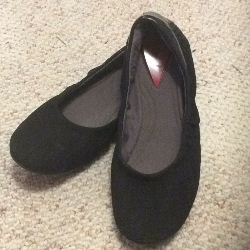 Women’s flat shoes